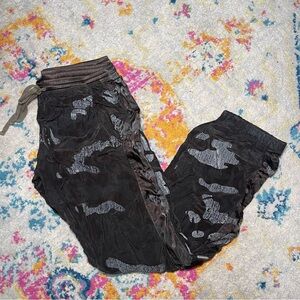 Hard Tail Camo Pants